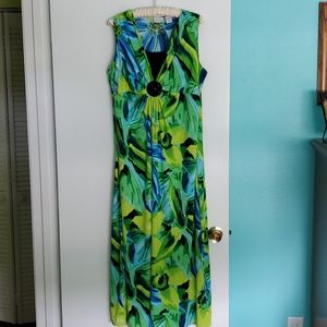 Beautiful maxi dress, sleeveless.